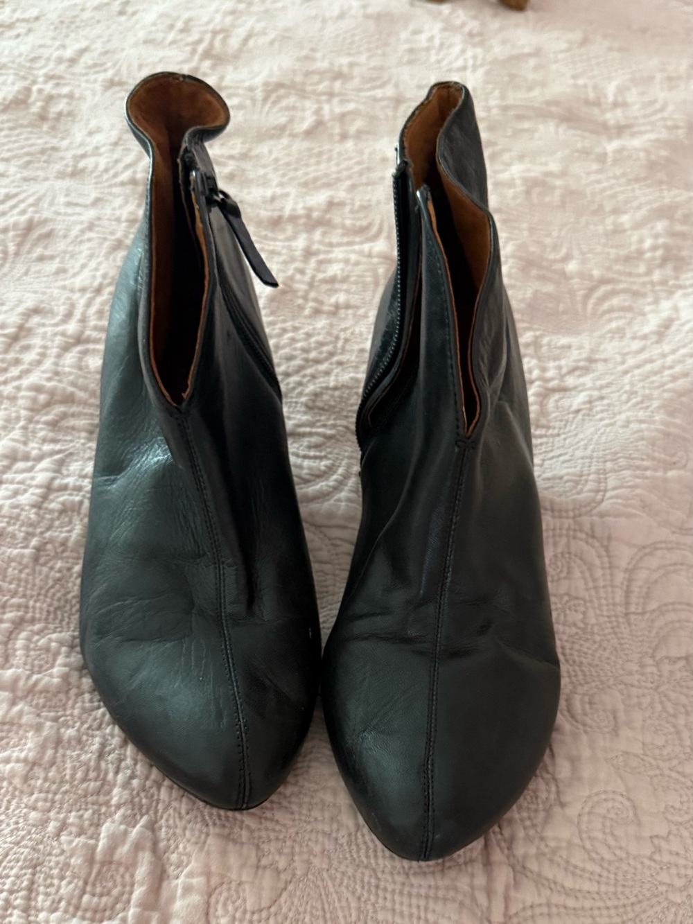 Gentle Souls- Black Women's Ankle Boots - Sleek Zip Detail